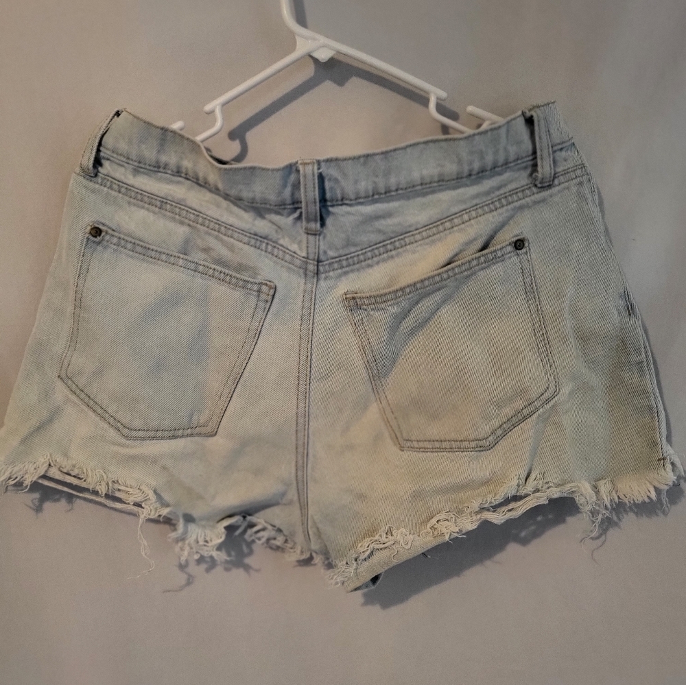 Size 11 No Boundaries high rise Jean cut offs shorts